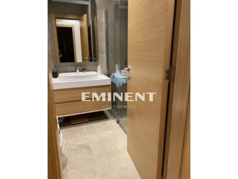 Izdavanje, trosoban stan, 88m², Savski Venac, Beograd - image 9