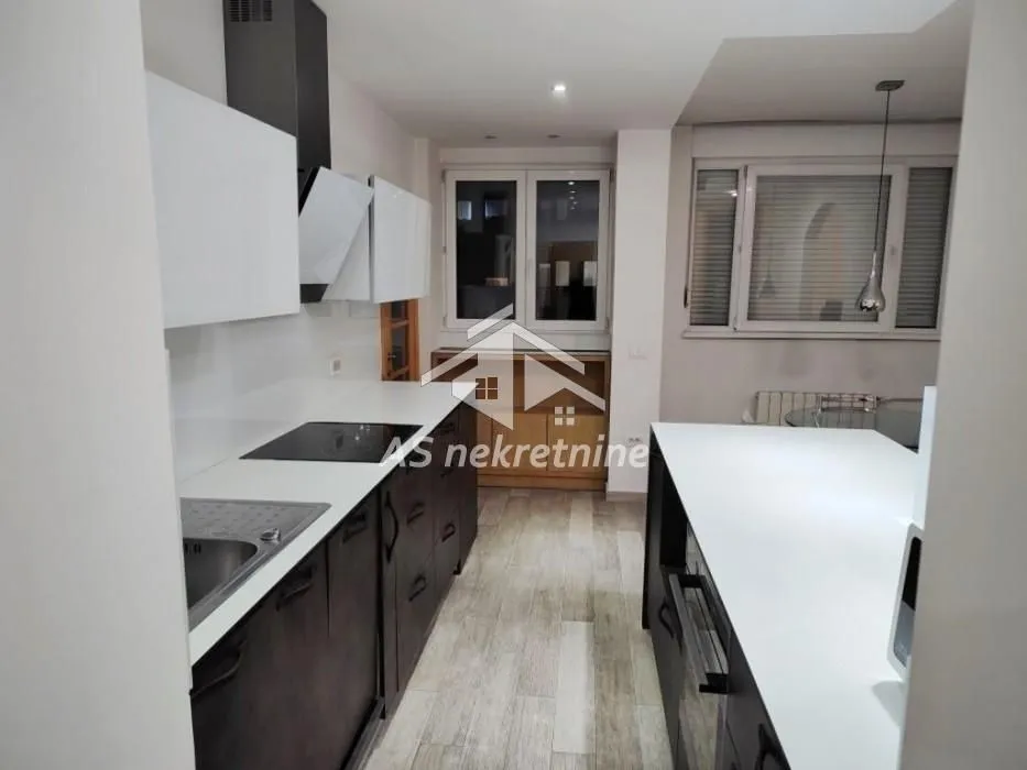 Izdavanje, trosoban stan, 92m², Novi Beograd Blok 29, Novi Beograd Sve Podlokacije