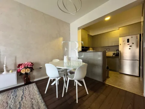 Izdavanje, dvosoban stan, 70m², Vezirov Most, Podgorica - image 2