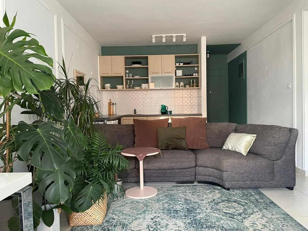 Sale, two bedroom apartment, 60m², Bečići, Budva