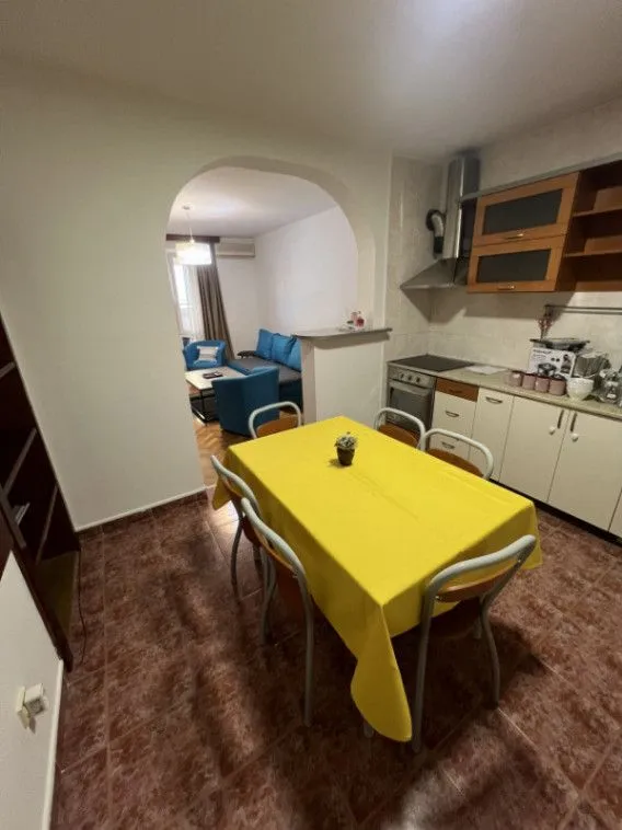 Rent, one bedroom apartment, 55m², Centar, Bar