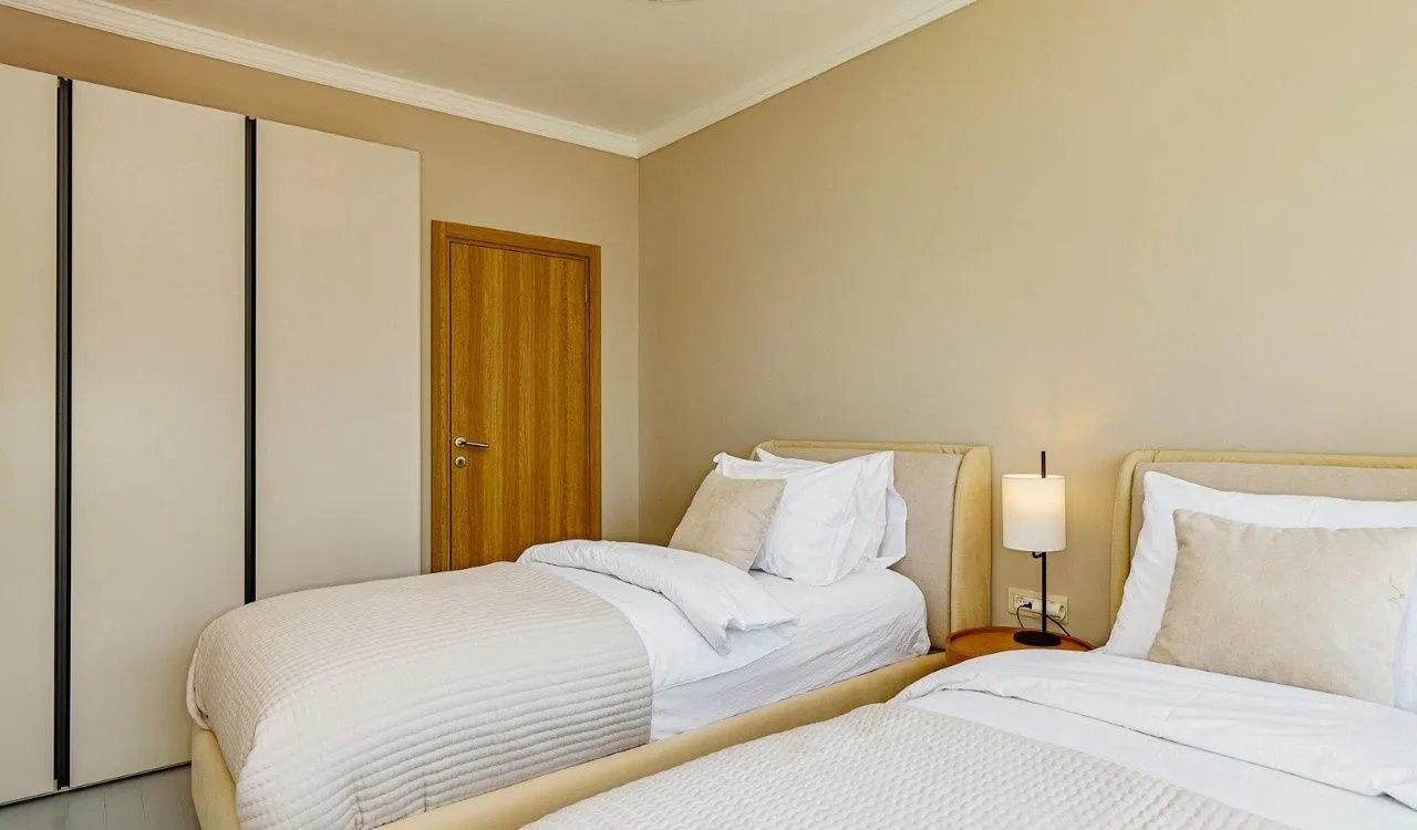 Prodaja, trosoban stan, 158m², Dobrota, Kotor