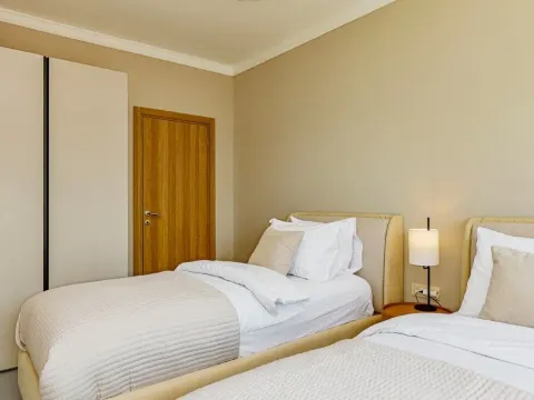 Sale, three bedroom apartment, 158m², Dobrota, Kotor - image 8