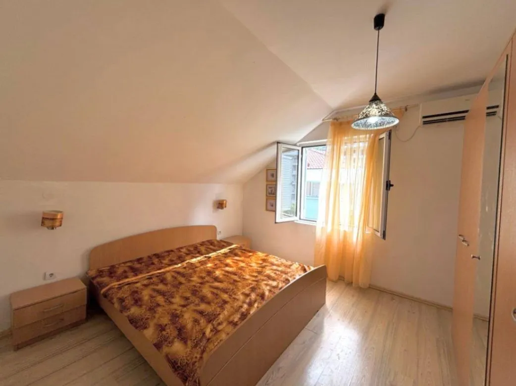 Sale, two bedroom apartment, 73m², Dobrota, Kotor