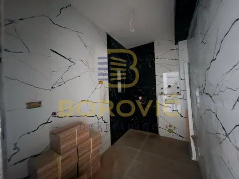 Prodaja, trosoban stan, 100m², Kluz, Zvezdara Sve Podlokacije - image 9