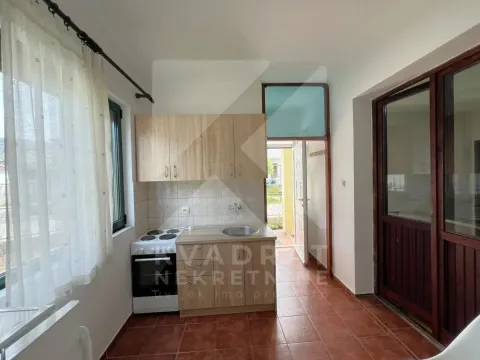 Rent, two bedroom apartment, 80m², Zlatica, Podgorica - image 4