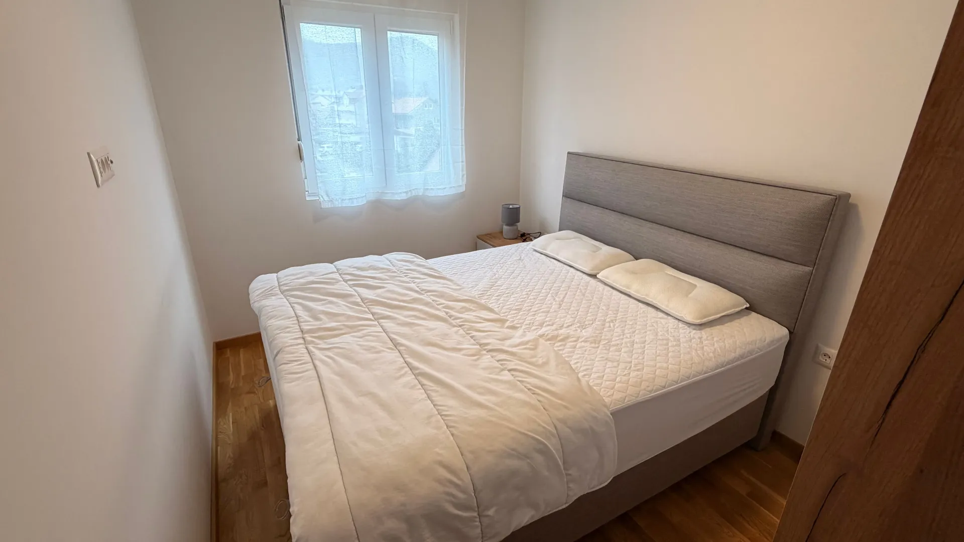 Izdavanje, jednosoban stan, 40m², Centar, Cetinje