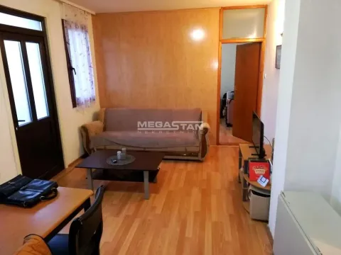 Stan in Zemun Centar