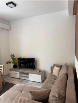 Izdavanje, jednosoban stan, 42m², Centar, Bar - image 4