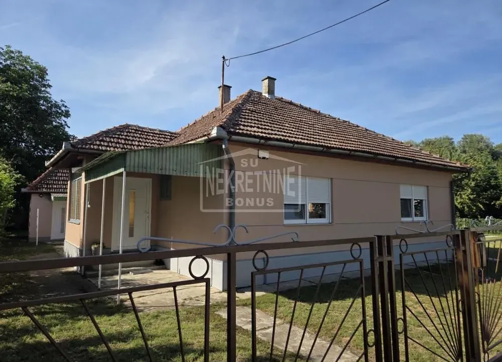 Sale, house, 109m², Kelebija, Subotica