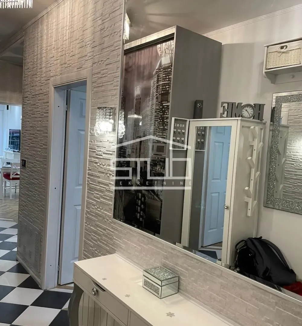 Sale, three bedroom apartment, 63m², Stari Grad, Beograd