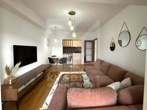 Rent, two bedroom apartment, 78m², City Kvart, Podgorica - image 2