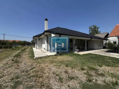 Prodaja, kuća, 271m², Šantarovac, Jagodina - image 26