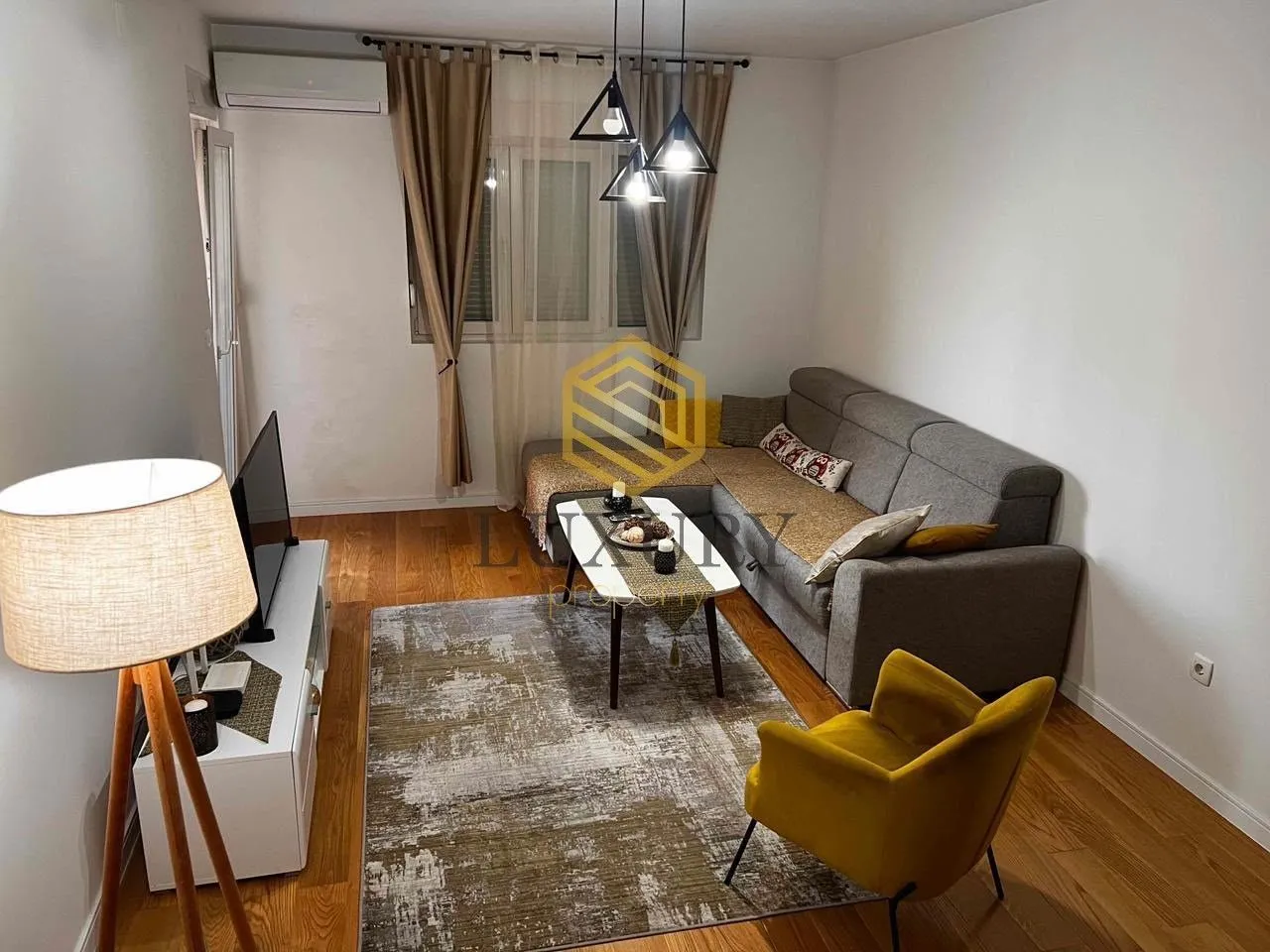 Prodaja, jednosoban stan, 49m², Central Point, Podgorica
