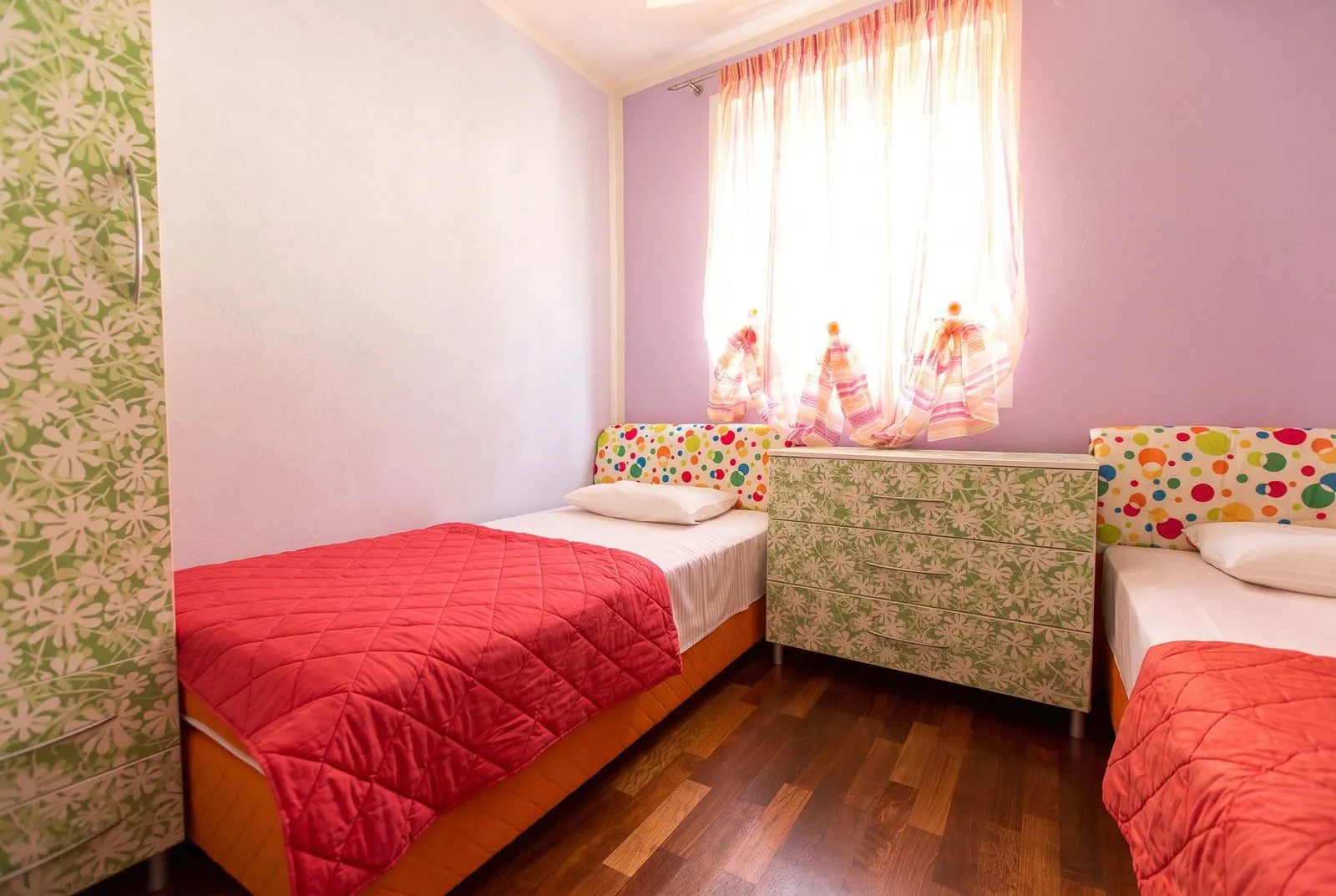 Sale, four bedroom apartment, 90m², Petrovac, Budva