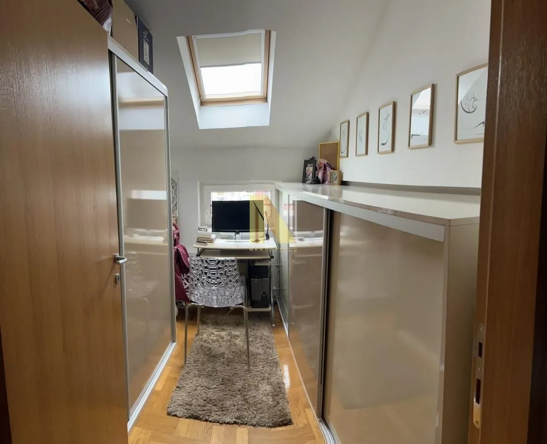 Prodaja, četvorosoban stan, 124m², Cara Dušana, Novi Sad Sve Podlokacije