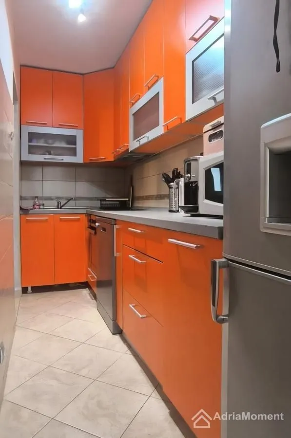 Prodaja, dvosoban stan, 54m², Dobrota, Kotor