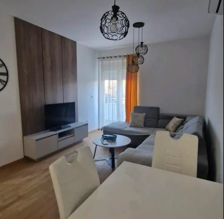 Prodaja, jednosoban stan, 44m², Pobrežje, Podgorica