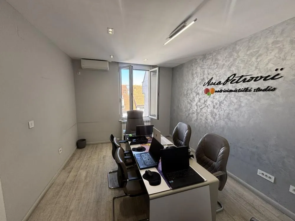 Izdavanje, stan, 118m², Đeram Pijaca, Beograd