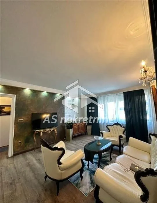 Rent, three bedroom apartment, 80m², Čubura, Beograd