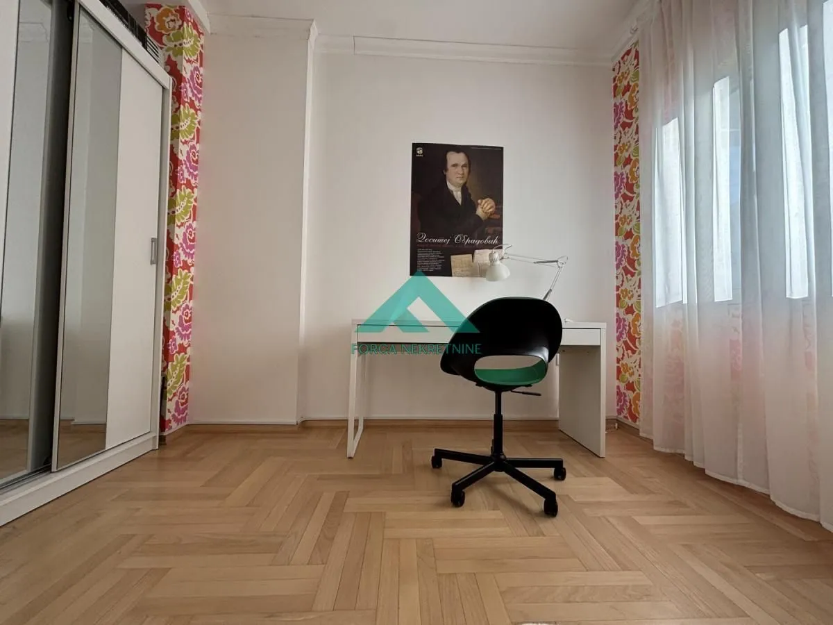 Prodaja, trosoban stan, 79m², Stari Grad, Beograd