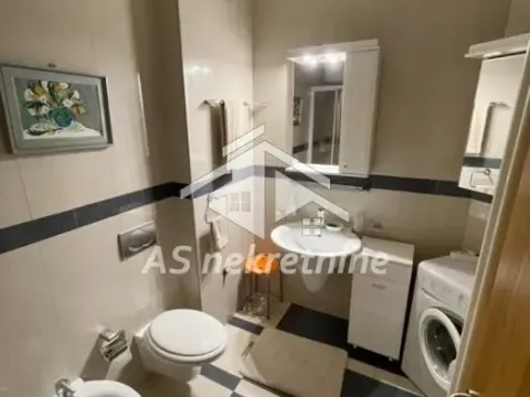 Izdavanje, trosoban stan, 95m², Autokomanda, Voždovac Sve Podlokacije - image 22