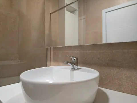 Izdavanje, jednosoban stan, 40m², Tološi, Podgorica - image 12