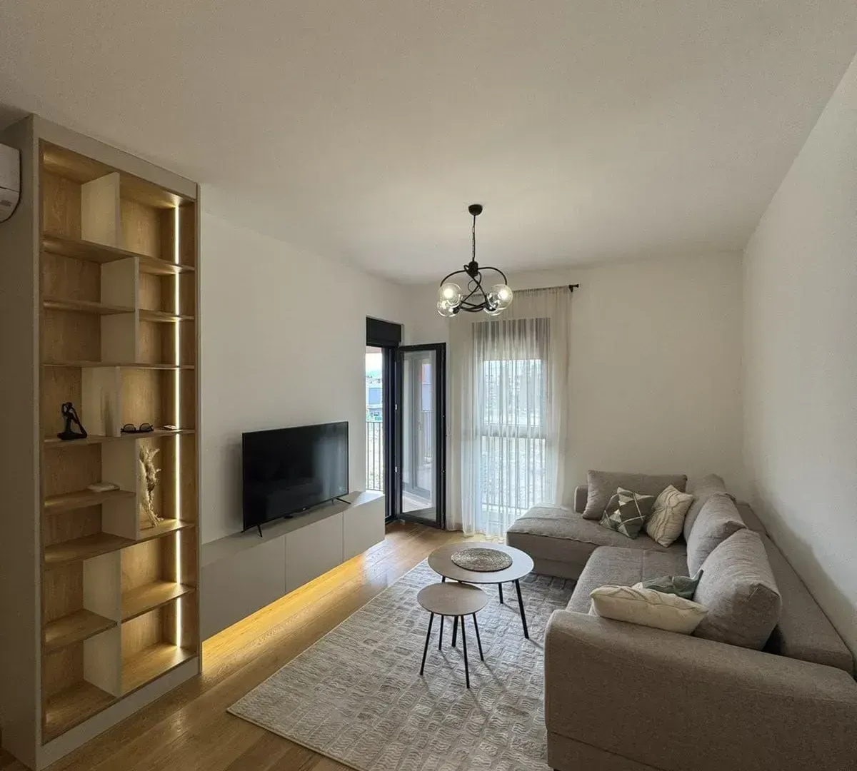 Izdavanje, jednosoban stan, 46m², New City, Podgorica