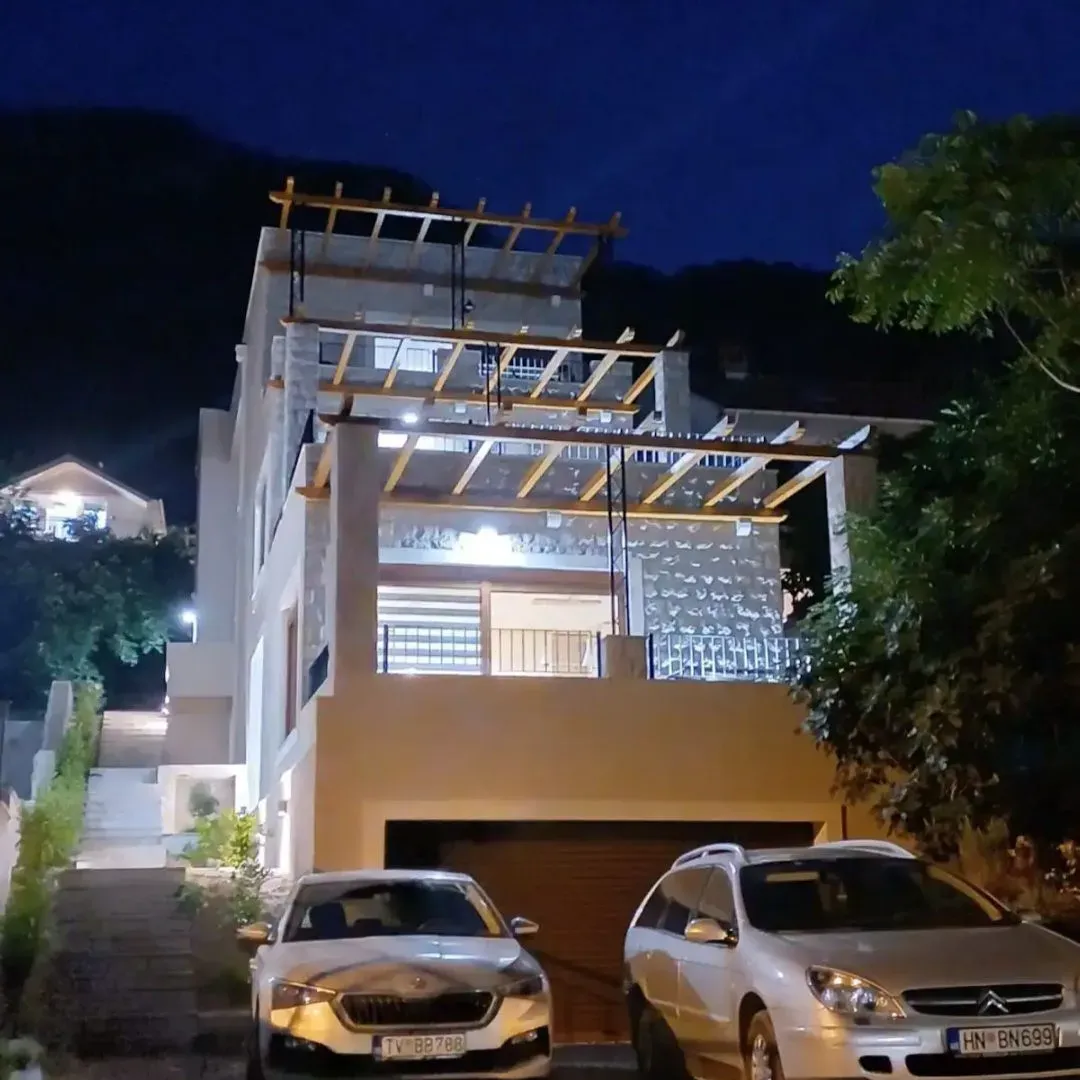 Izdavanje, jednosoban stan, 45m², Lepetani, Tivat