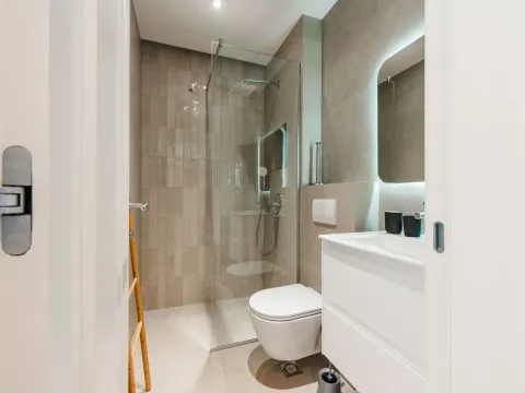 Izdavanje, kuća, 159m², Reževići, Budva - image 18