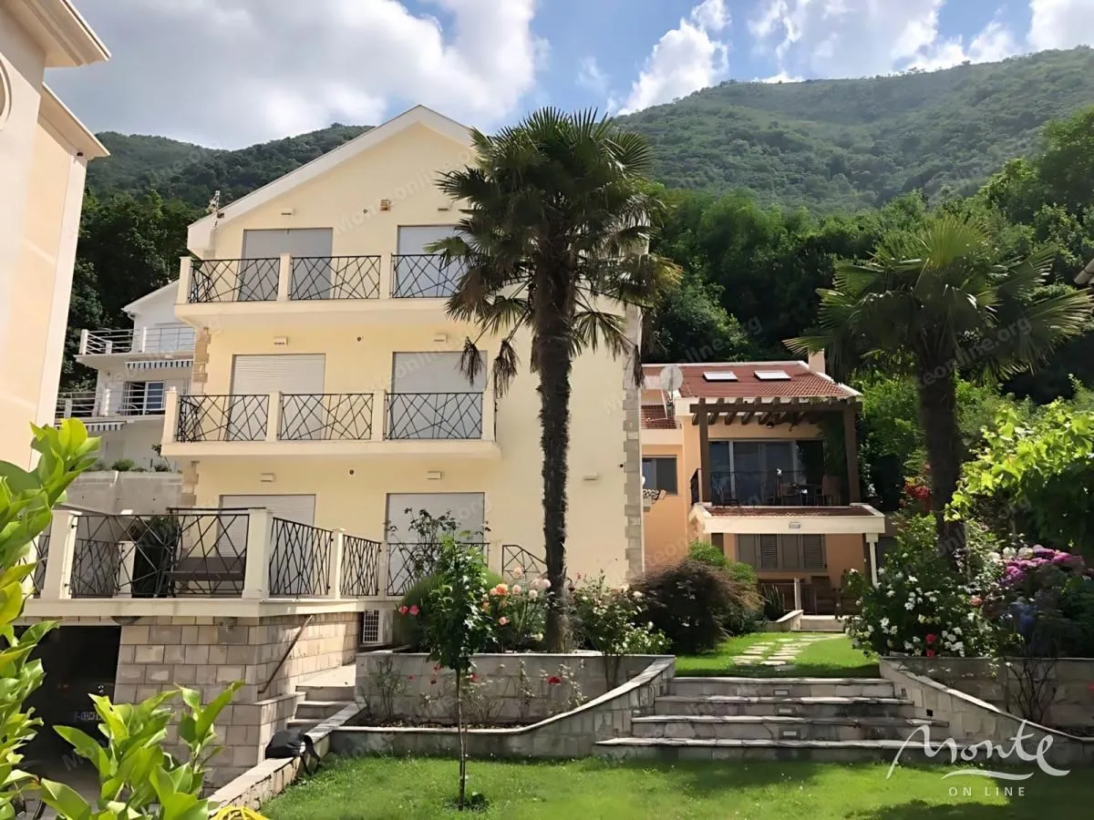 Prodaja, kuća, 390m², Stoliv, Kotor