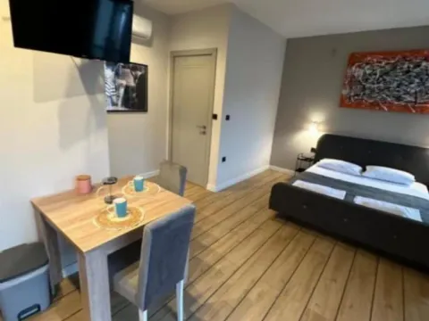 Prodaja, garsonjera, 33m², Budva, Crna Gora - image 10