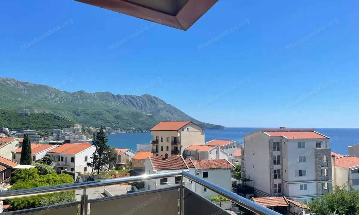 Prodaja, trosoban stan, 98m², Bečići, Budva