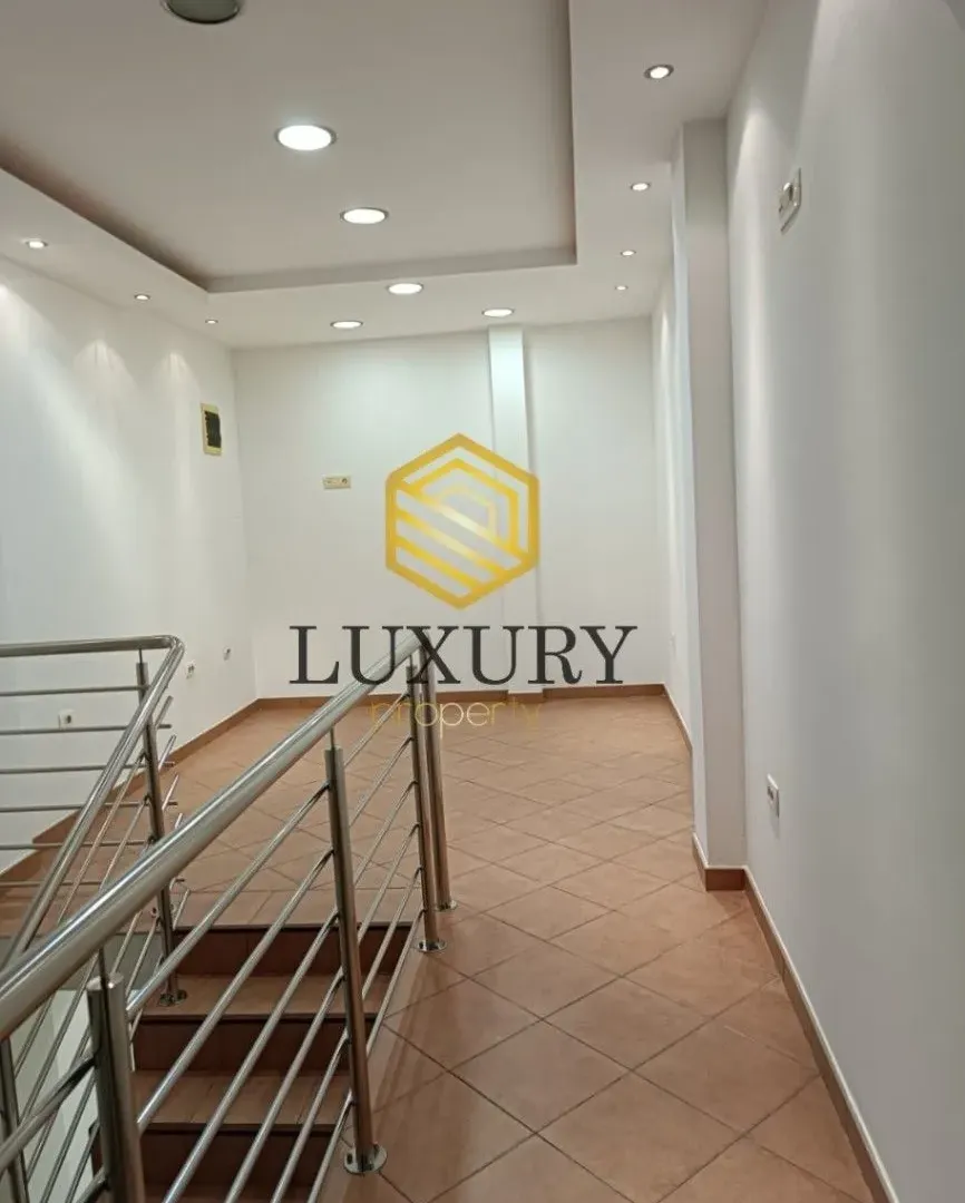 Rent, office space, 46m², Centar, Podgorica