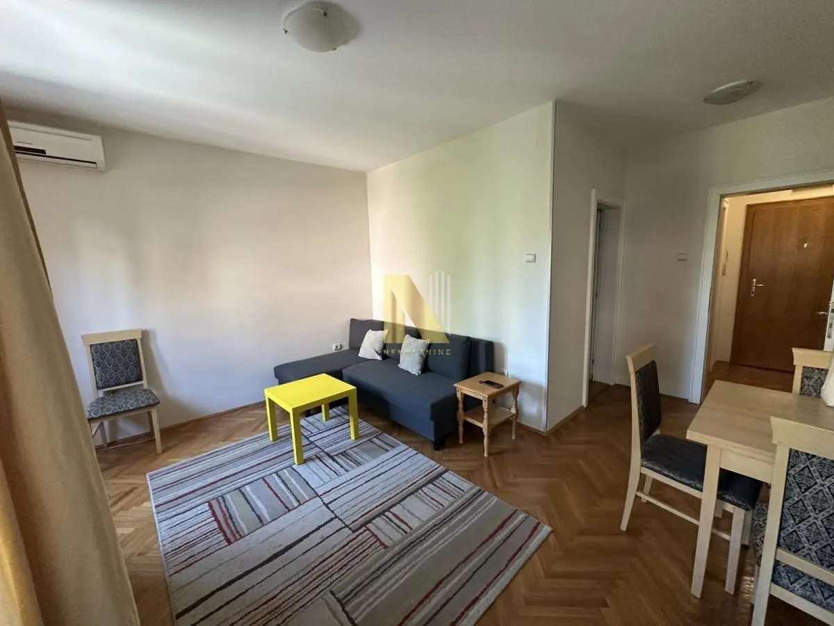 Izdavanje, jednosoban stan, 29m², Socijalno, Novi Sad Sve Podlokacije