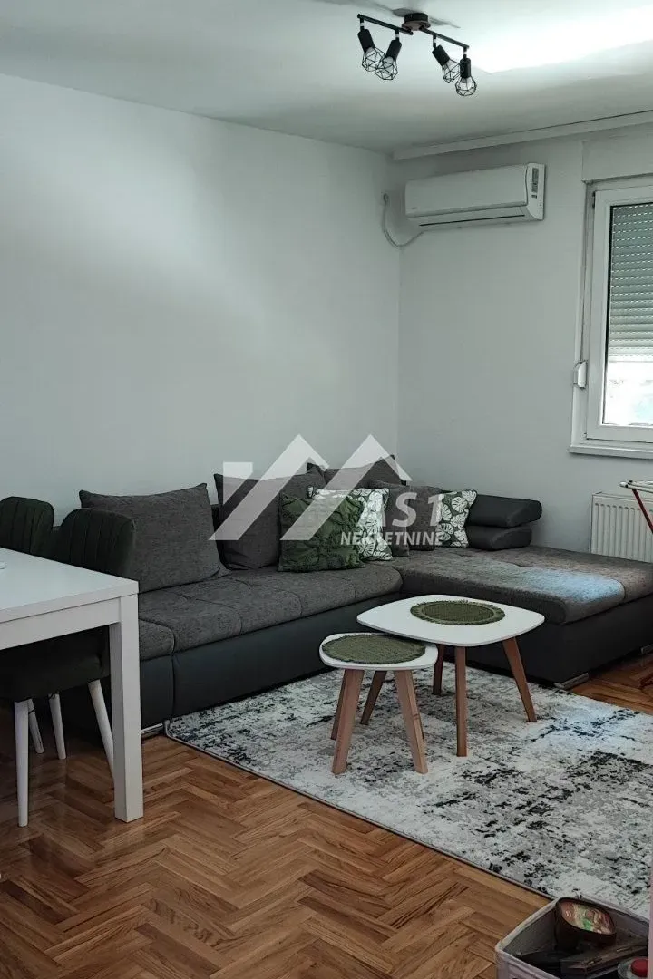 Izdavanje, jednosoban stan, 37m², Salajka, Novi Sad Sve Podlokacije