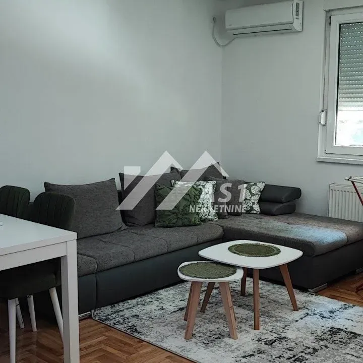 Izdavanje, jednosoban stan, 37m², Salajka, Novi Sad Sve Podlokacije