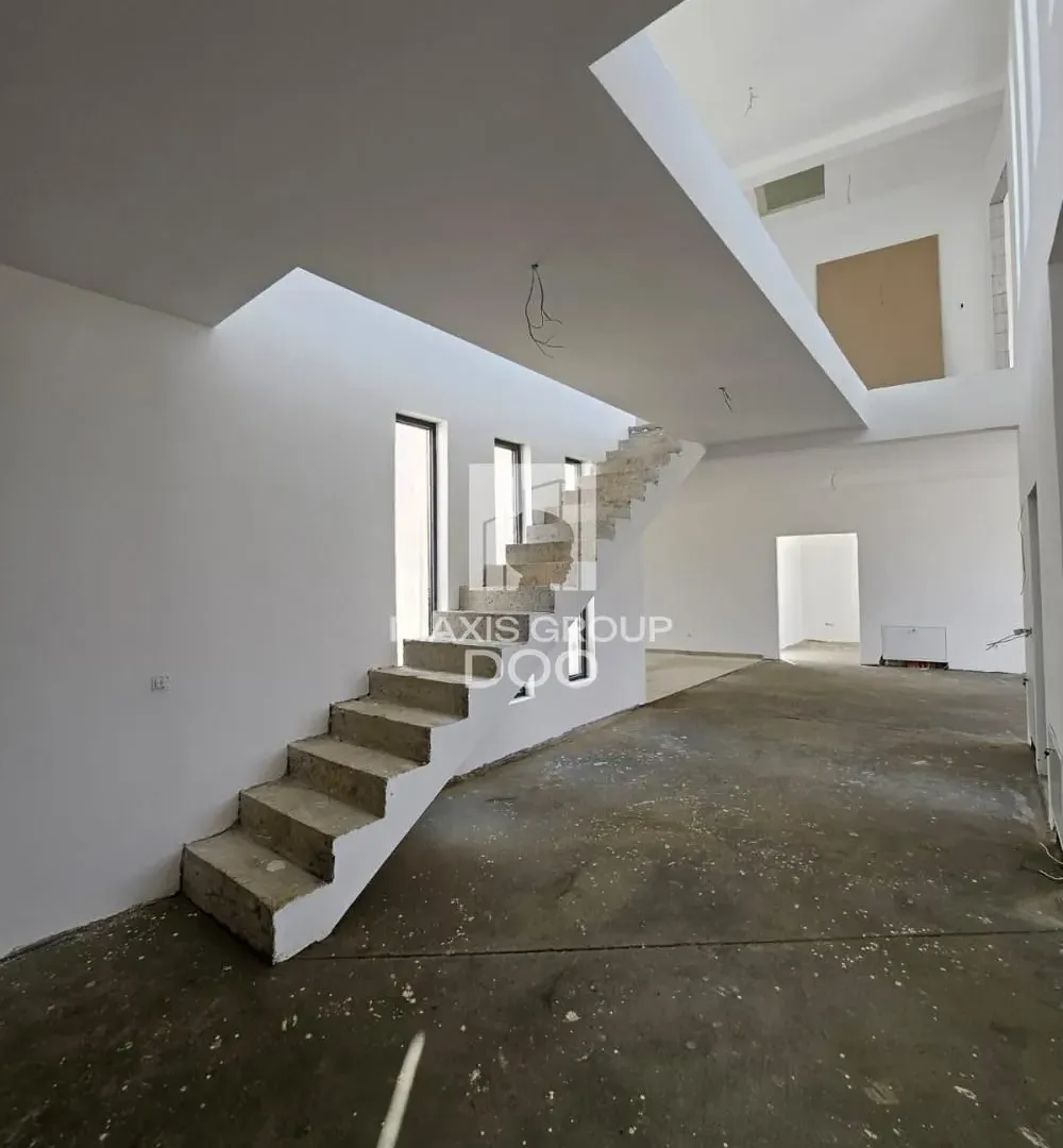 Prodaja, kuća, 272m², Kosmaj, Sopot