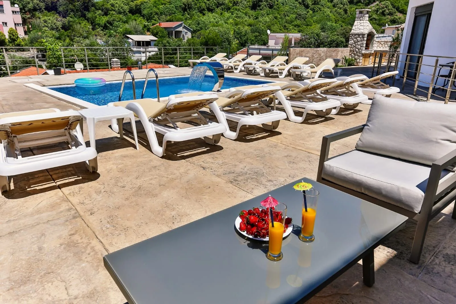 Prodaja, kuća, 270m², Kruče, Ulcinj