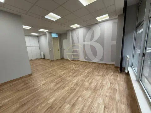 Izdavanje, poslovni prostor, 226m², Bulevar Oslobodjenja, Novi Sad Sve Podlokacije - image 6