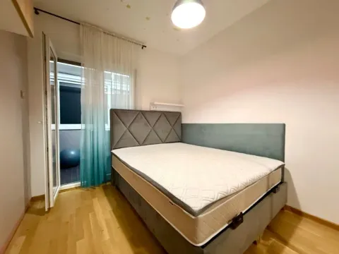 Izdavanje, jednosoban stan, 45m², Pobrežje, Podgorica - image 9