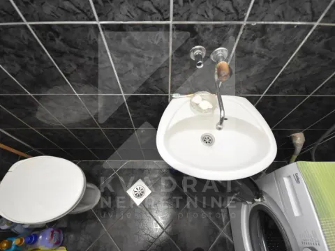 Prodaja, kuća, 182m², Donja Gorica, Podgorica - image 12