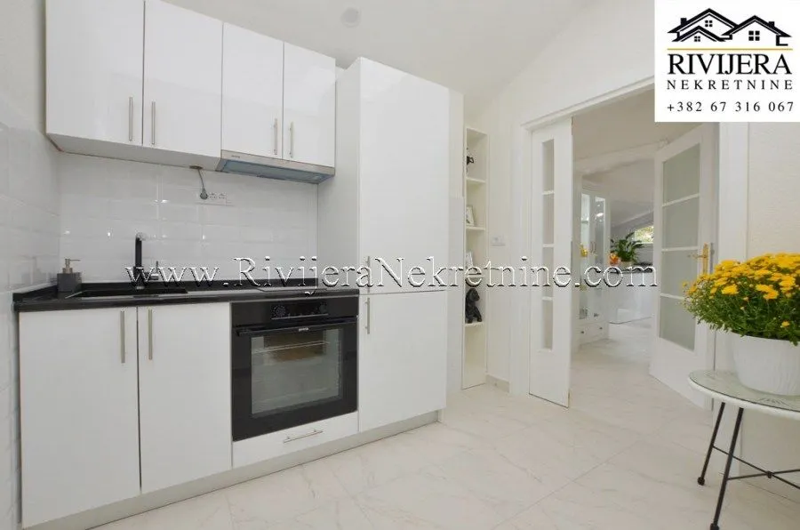 Prodaja, dvosoban stan, 98m², Igalo, Herceg Novi