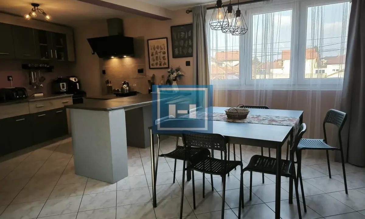 Sale, house, 200m², Ćuprija, Srbija