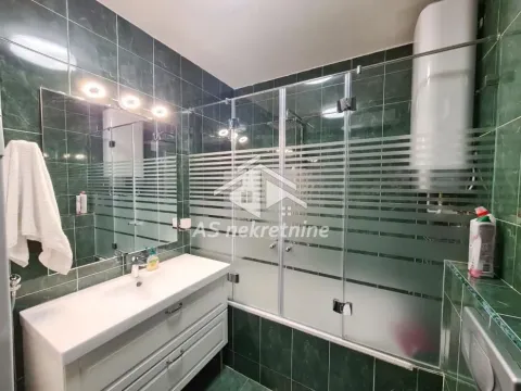 Rent, three bedroom apartment, 78m², Vračar Hram, Vračar Sve Podlokacije - image 11