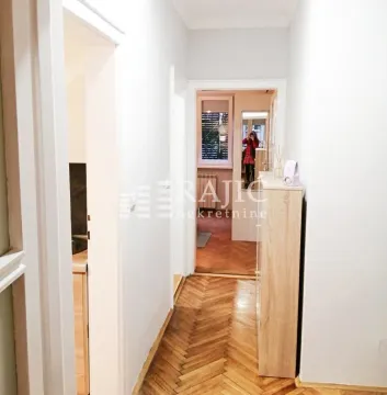 Rent, two bedroom apartment, 40m², Savski Venac, Beograd - image 7