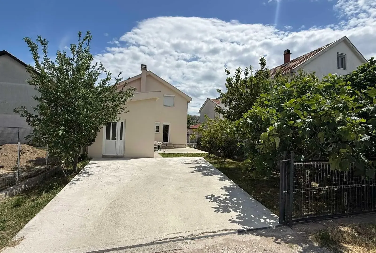 Prodaja, kuća, 125m², Murtovina, Podgorica