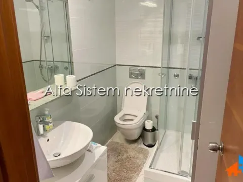 Izdavanje, četvorosoban stan, 118m², Vračar Hram, Vračar Sve Podlokacije - image 18