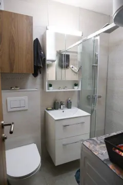 Rent, two bedroom apartment, 77m², Blok 5, Podgorica - image 7