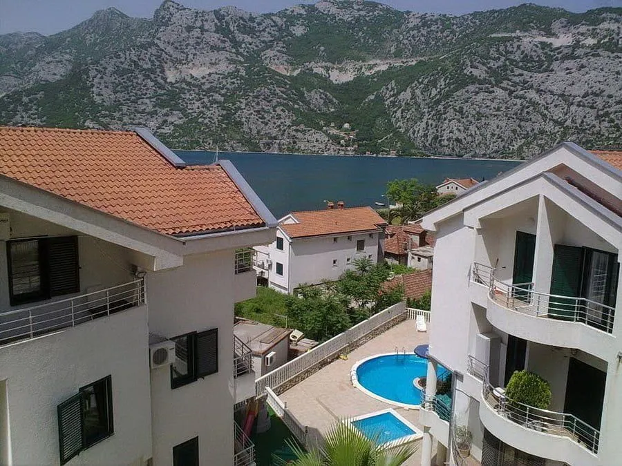 Prodaja, stan, 91m², Risan, Kotor